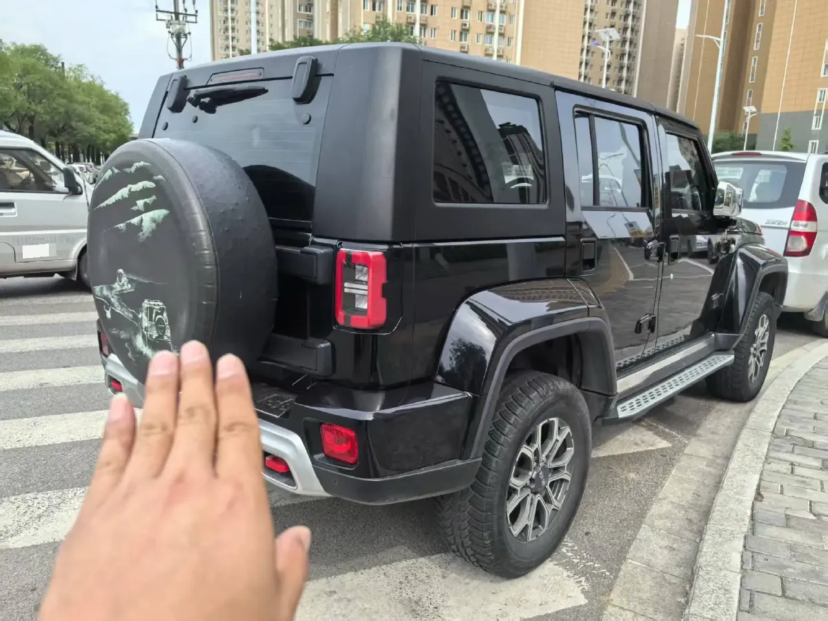 2023 Beijing BJ40 2.0T 224HP L4 8AT,autocango,china used car exporter,china ev exporter,chinese used car exporter,chinese used ev exporter