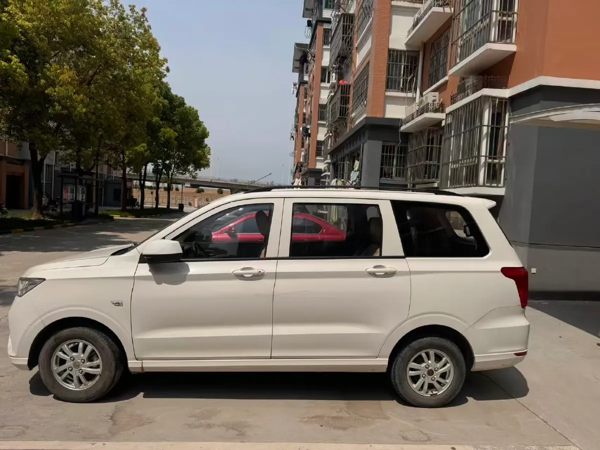 2019 WuLing HongGuang 1.5L 99HP L4 6MT,autocango,china used car exporter,china ev exporter,chinese used car exporter,chinese used ev exporter