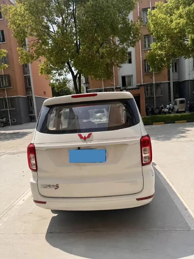 2019 WuLing HongGuang 1.5L 99HP L4 6MT,autocango,china used car exporter,china ev exporter,chinese used car exporter,chinese used ev exporter