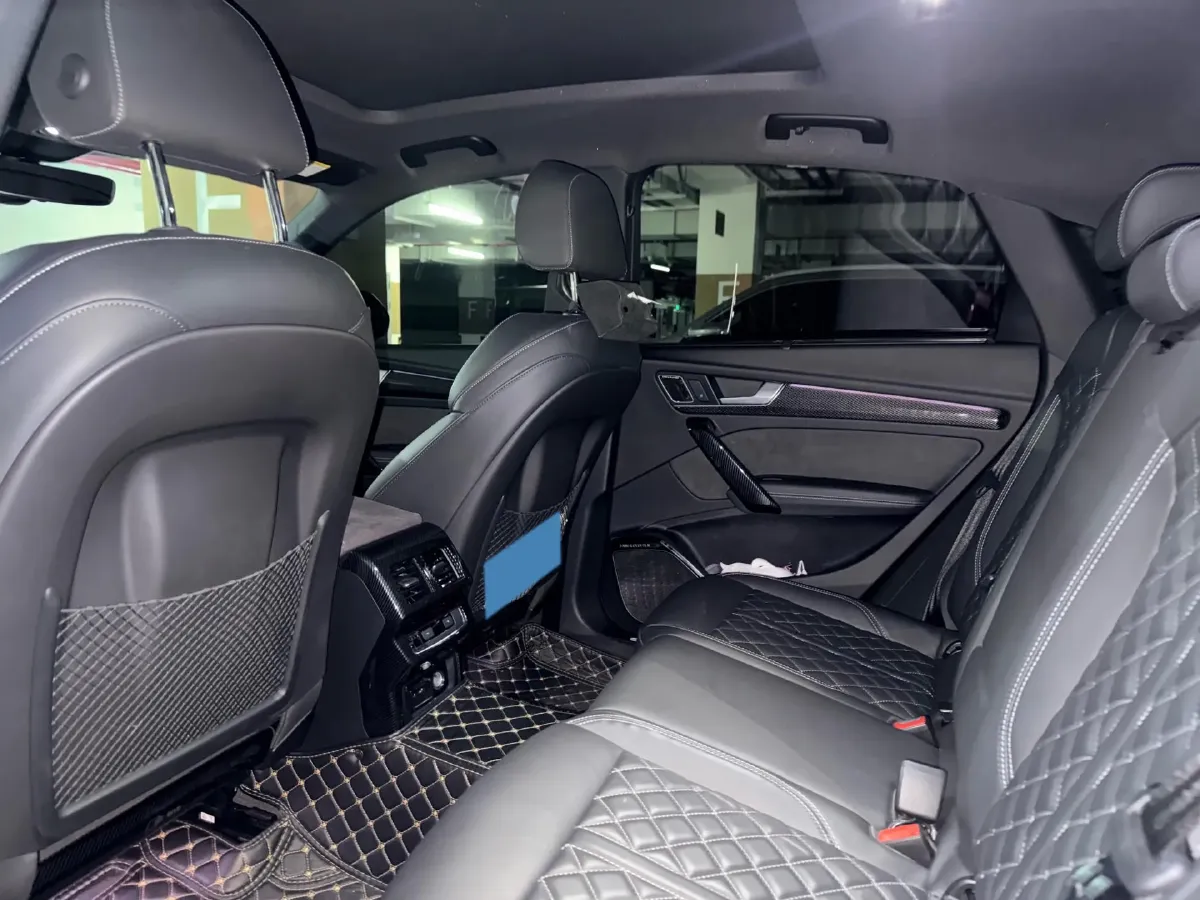 2021 Audi Q5L Sportback 2.0T 252HP L4 7DCT,autocango,china used car exporter,china ev exporter,chinese used car exporter,chinese used ev exporter