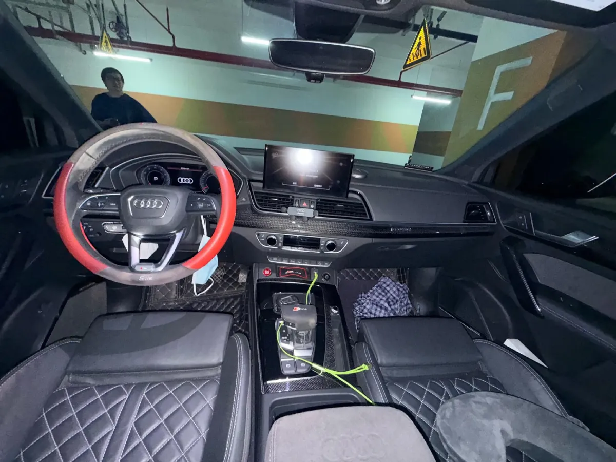 2021 Audi Q5L Sportback 2.0T 252HP L4 7DCT,autocango,china used car exporter,china ev exporter,chinese used car exporter,chinese used ev exporter