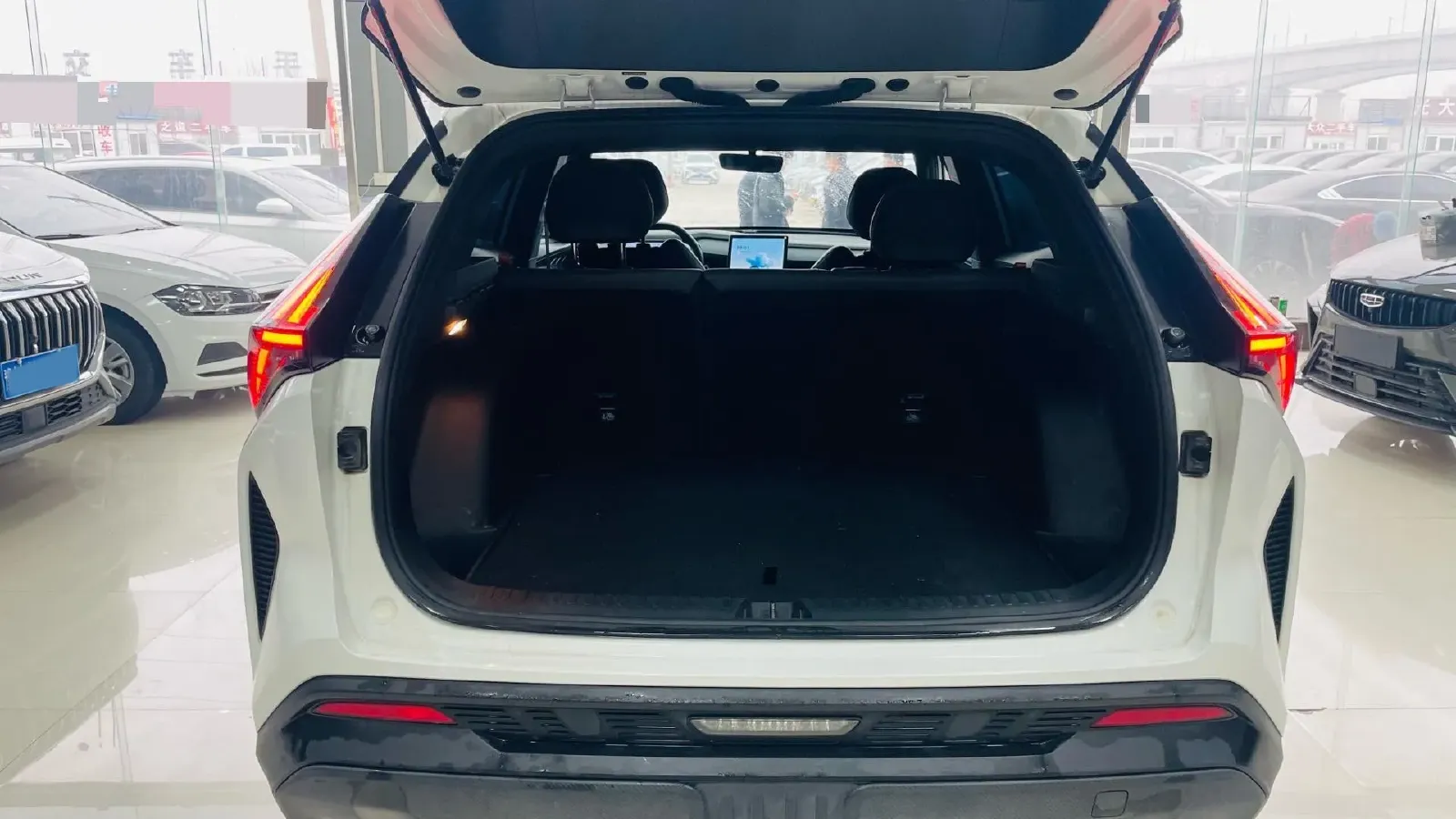 2024 Geely Azkarra 1.5T 181HP L4 7DCT,autocango,china used car exporter,china ev exporter,chinese used car exporter,chinese used ev exporter