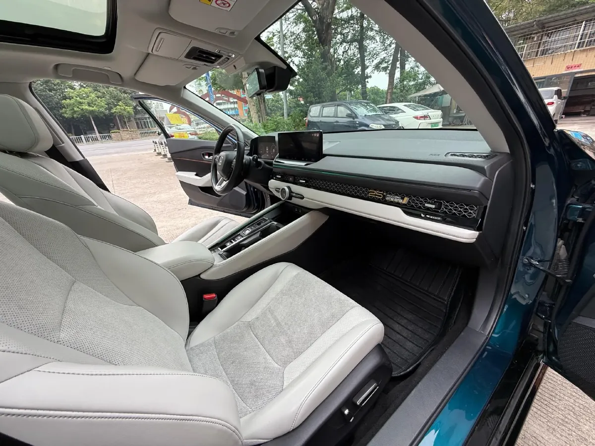 2023 Honda Accord 2.0L 148HP L4 E-CVT PHEV 17.7KWH,autocango,china used car exporter,china ev exporter,chinese used car exporter,chinese used ev exporter