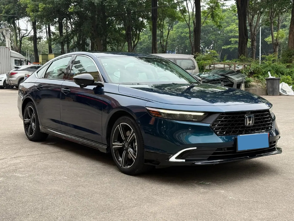 2023 Honda Accord 2.0L 148HP L4 E-CVT PHEV 17.7KWH,autocango,china used car exporter,china ev exporter,chinese used car exporter,chinese used ev exporter