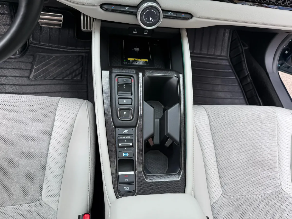 2023 Honda Accord 2.0L 148HP L4 E-CVT PHEV 17.7KWH,autocango,china used car exporter,china ev exporter,chinese used car exporter,chinese used ev exporter