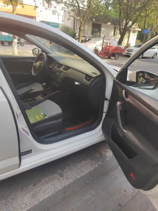 2017 Skoda Octavia 1.6L 110HP L4 5MT,autocango,china used car exporter,china ev exporter,chinese used car exporter,chinese used ev exporter