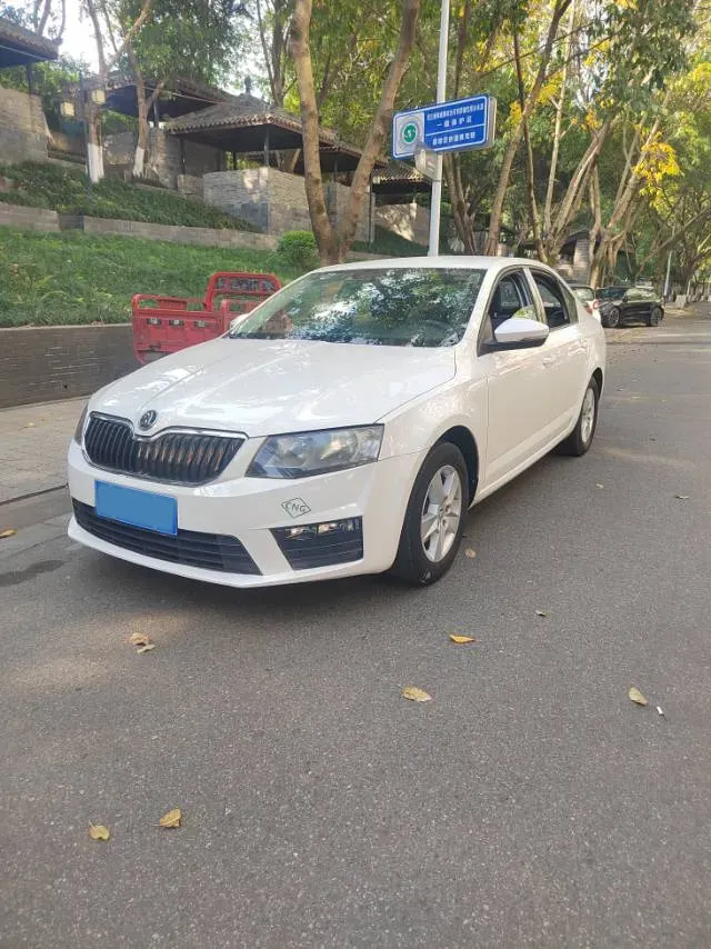2017 Skoda Octavia 1.6L 110HP L4 5MT,autocango,china used car exporter,china ev exporter,chinese used car exporter,chinese used ev exporter