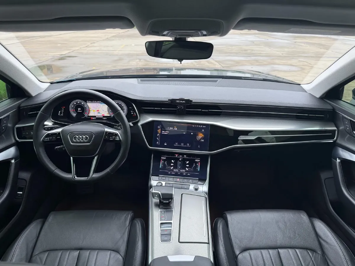 2021 Audi A6L 2.0T 224HP L4 7DCT,autocango,china used car exporter,china ev exporter,chinese used car exporter,chinese used ev exporter