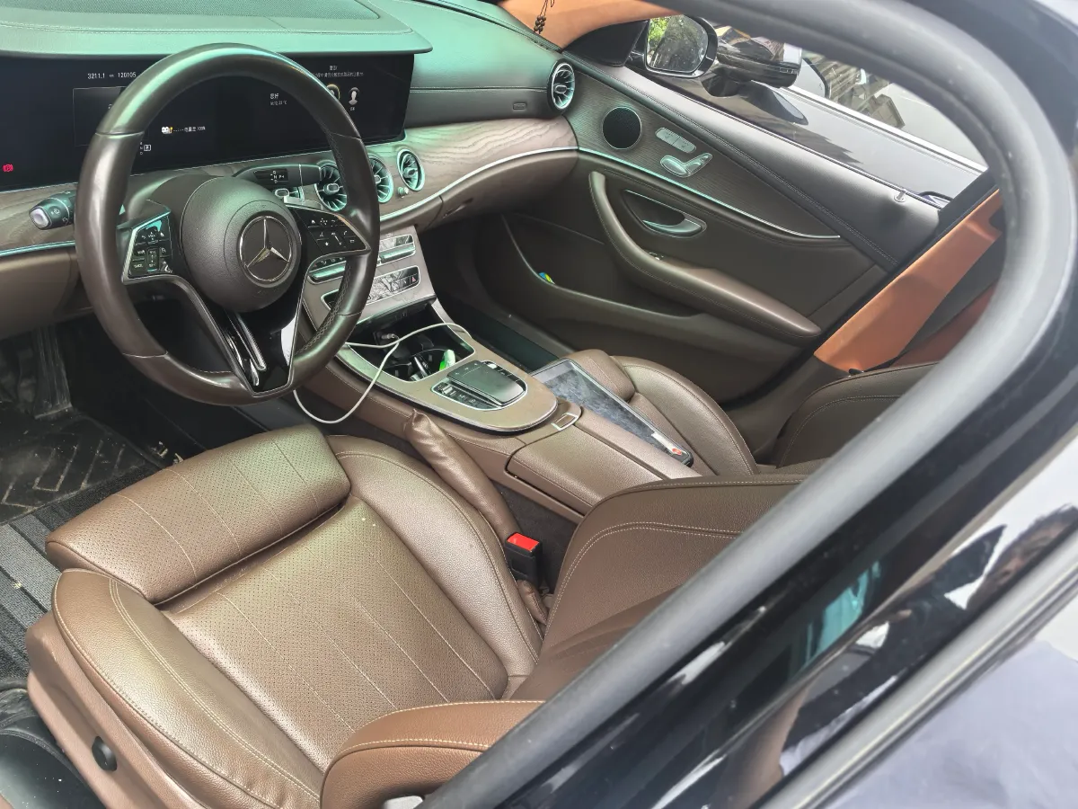 2022 Mercedes-Benz E Class 2.0T 211HP L4 9AT PHEV 25.4KWH,autocango,china used car exporter,china ev exporter,chinese used car exporter,chinese used ev exporter