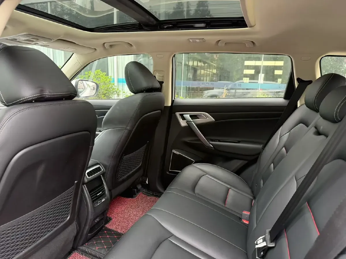 2020 Roewe i6 1.5T 169HP L4 7DCT,autocango,china used car exporter,china ev exporter,chinese used car exporter,chinese used ev exporter