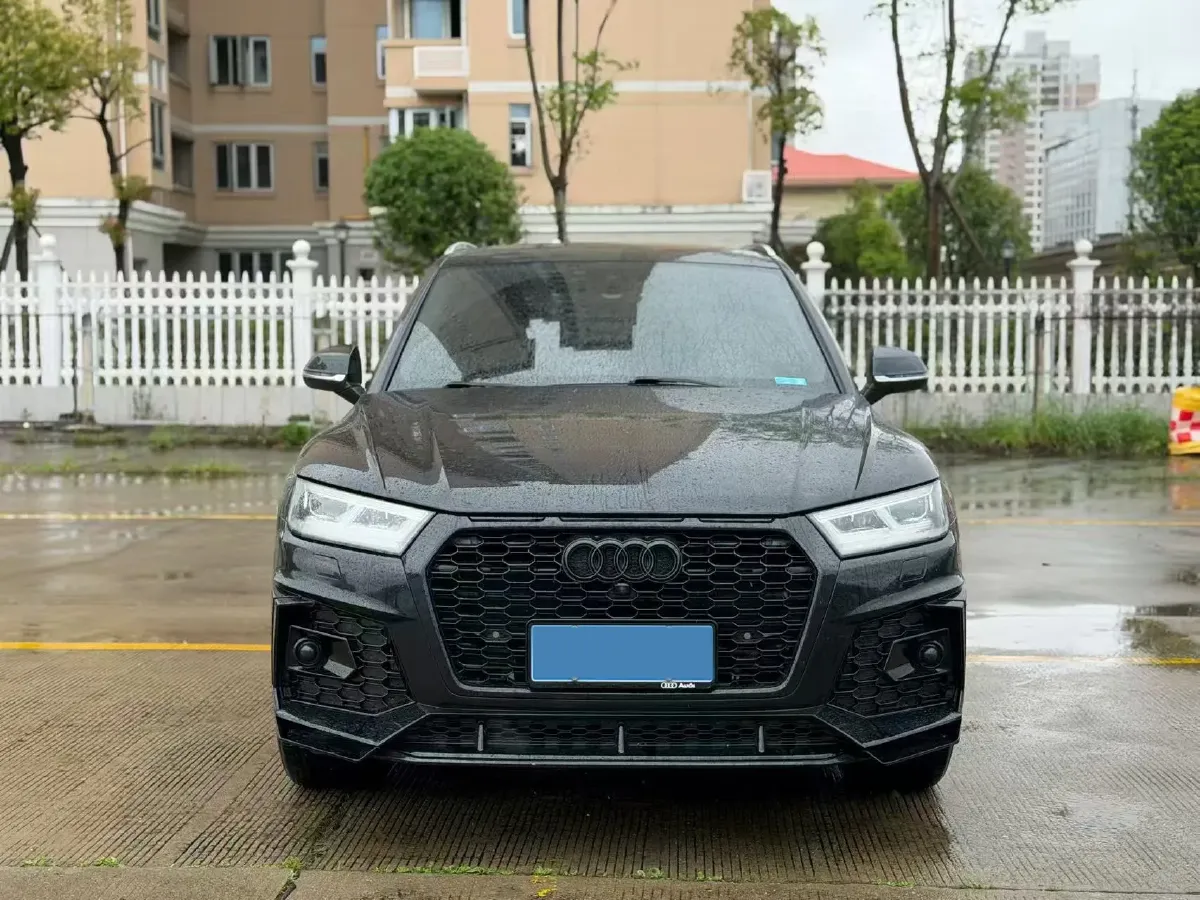 2020 Audi Q5L 2.0T 252HP L4 7DCT,autocango,china used car exporter,china ev exporter,chinese used car exporter,chinese used ev exporter