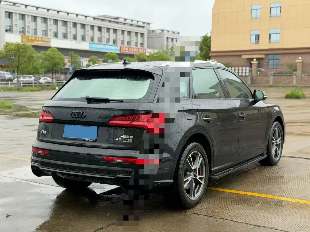 2020 Audi Q5L 2.0T 252HP L4 7DCT,autocango,china used car exporter,china ev exporter,chinese used car exporter,chinese used ev exporter