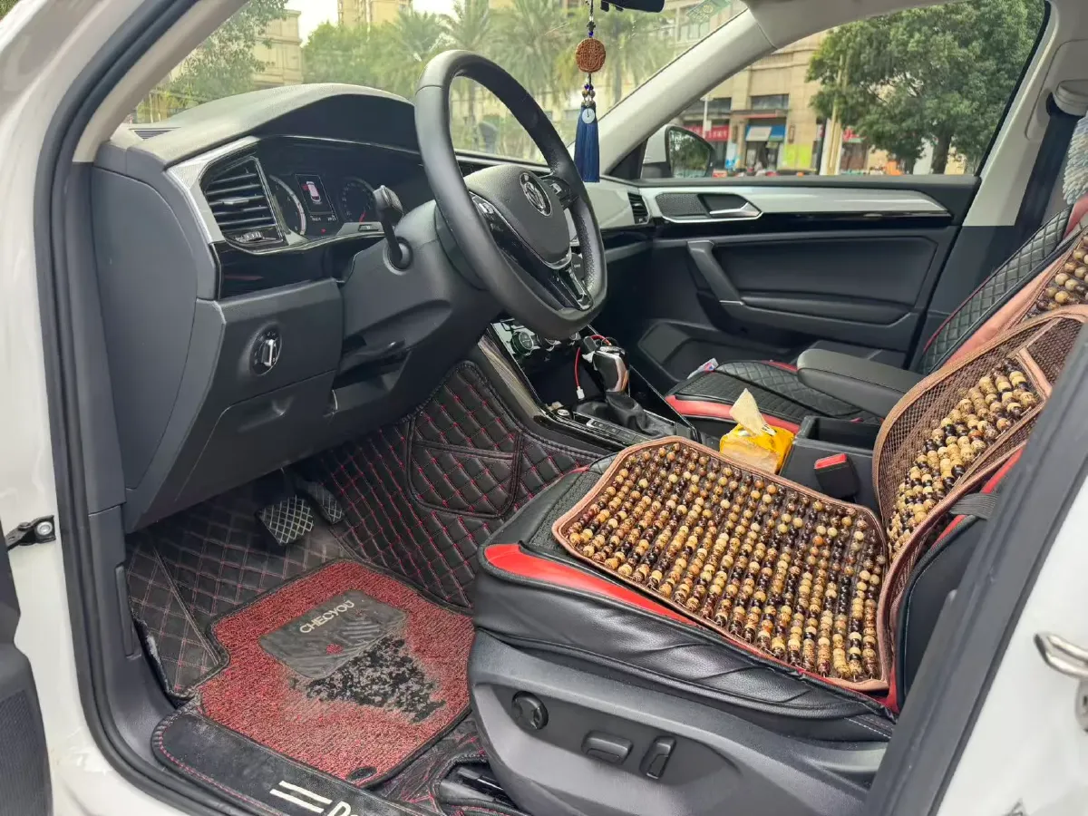 2019 Jeep Cherokee 2.0T 234HP L4 9AT,autocango,china used car exporter,china ev exporter,chinese used car exporter,chinese used ev exporter