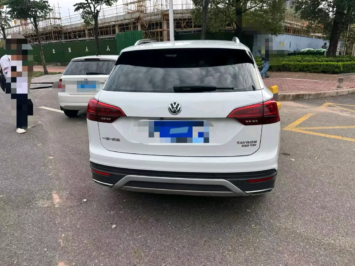 2019 Jeep Cherokee 2.0T 234HP L4 9AT,autocango,china used car exporter,china ev exporter,chinese used car exporter,chinese used ev exporter
