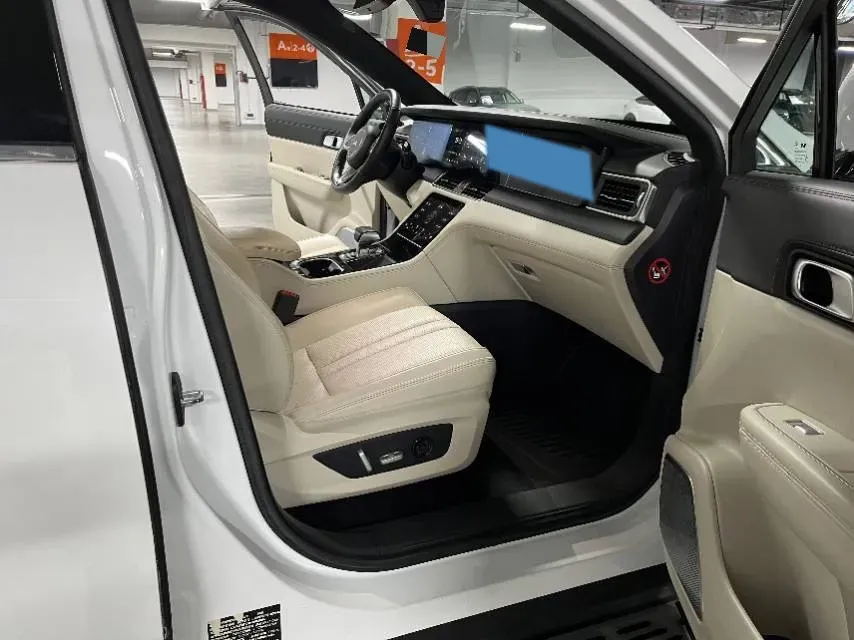 2020 Li ONE Range Extended 131HP REEV 40.5KWH,autocango,china used car exporter,china ev exporter,chinese used car exporter,chinese used ev exporter