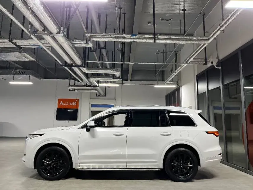 2020 Li ONE Range Extended 131HP REEV 40.5KWH,autocango,china used car exporter,china ev exporter,chinese used car exporter,chinese used ev exporter