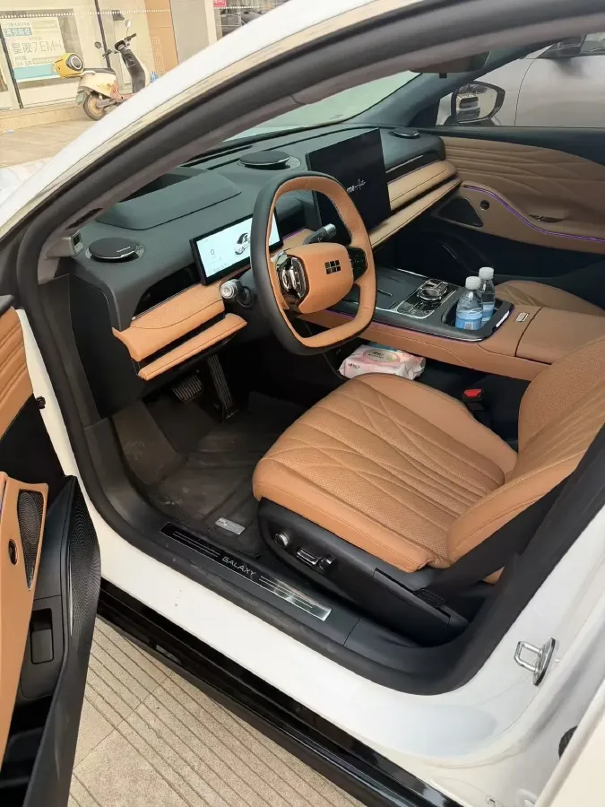 2025 Geely Galaxy Starshine 8 1.5T 163HP L4 3DHT PHEV 27.69KWH,autocango,china used car exporter,china ev exporter,chinese used car exporter,chinese used ev exporter
