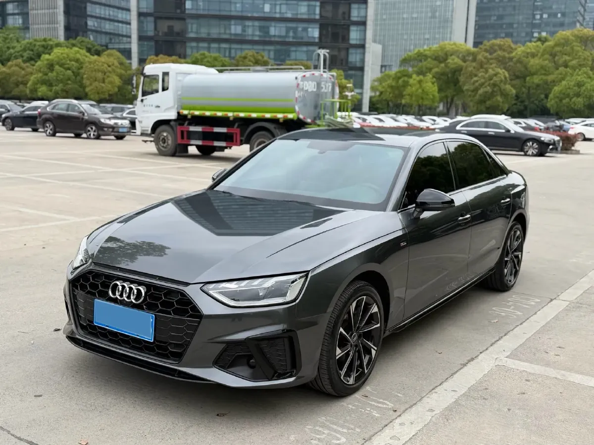 2023 Audi A4L 2.0T 190HP L4 7DCT,autocango,china used car exporter,china ev exporter,chinese used car exporter,chinese used ev exporter