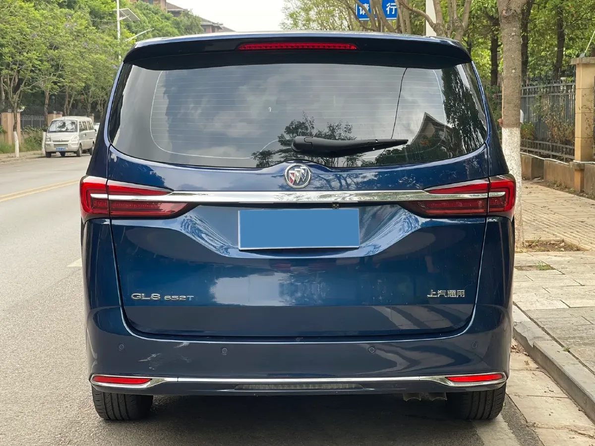 2022 Buick GL8 2.0T 237HP L4 9AT,autocango,china used car exporter,china ev exporter,chinese used car exporter,chinese used ev exporter