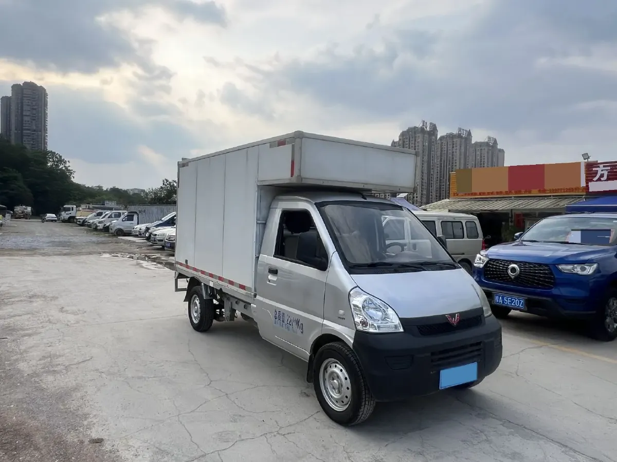 2021 WuLing RongGuang Mini Truck 1.5L 99HP L4 5MT,autocango,china used car exporter,china ev exporter,chinese used car exporter,chinese used ev exporter