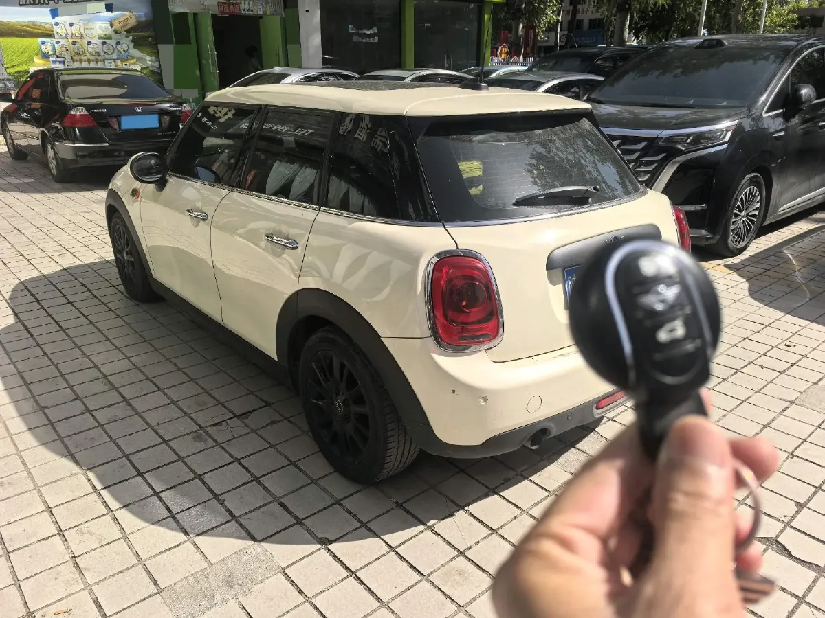 2019 MINI MINI 1.5T 102HP L3 7DCT,autocango,china used car exporter,china ev exporter,chinese used car exporter,chinese used ev exporter