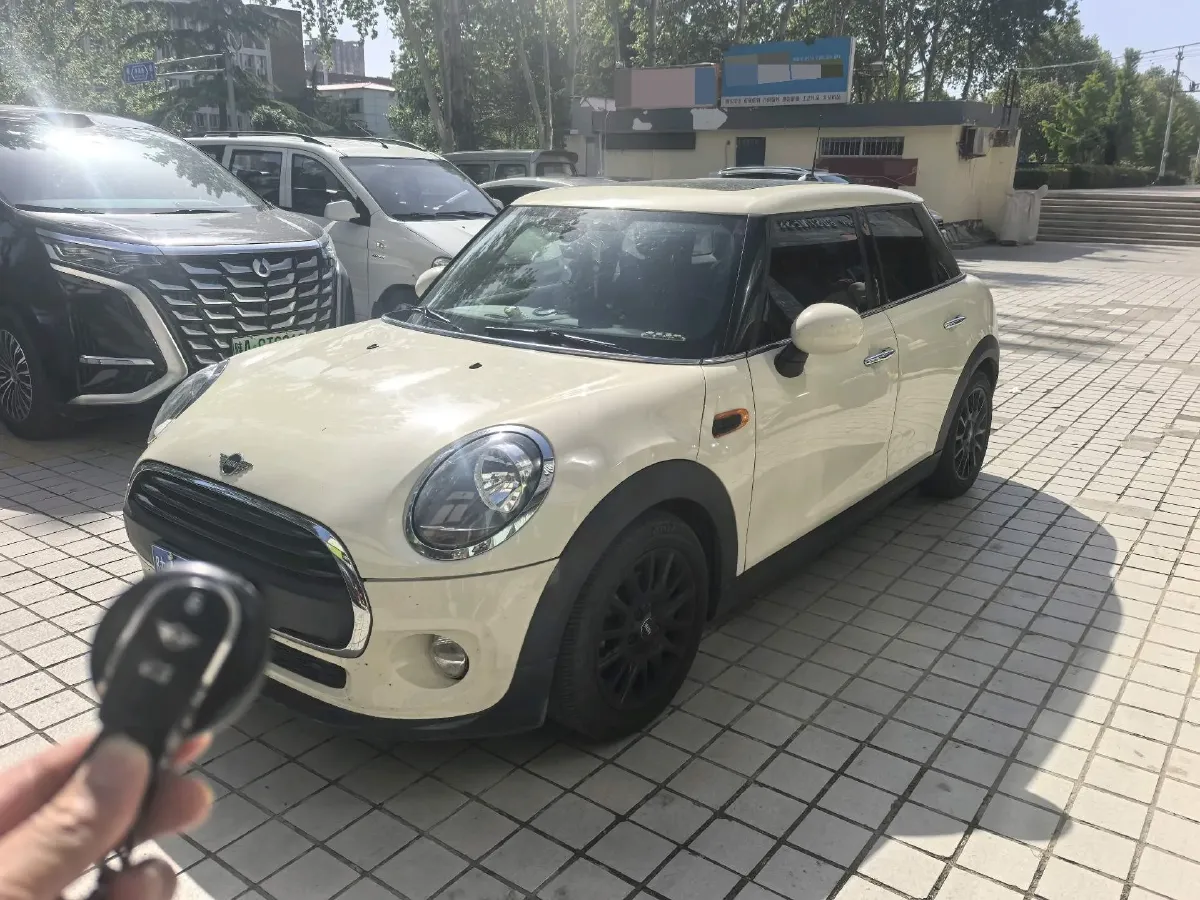 2019 MINI MINI 1.5T 102HP L3 7DCT,autocango,china used car exporter,china ev exporter,chinese used car exporter,chinese used ev exporter