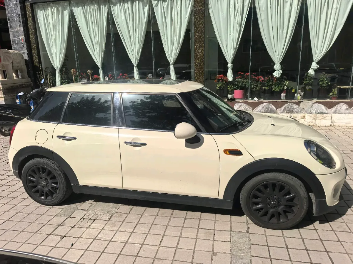 2019 MINI MINI 1.5T 102HP L3 7DCT,autocango,china used car exporter,china ev exporter,chinese used car exporter,chinese used ev exporter