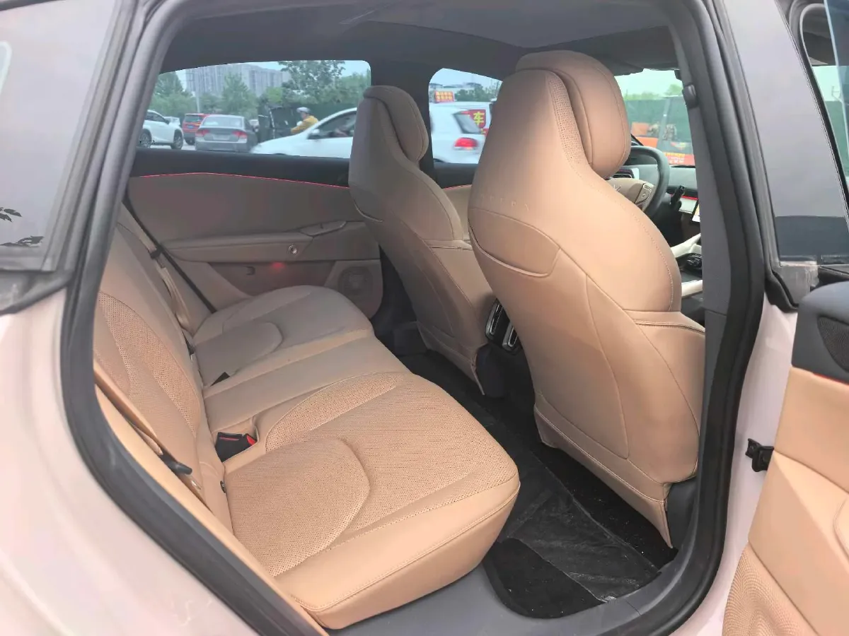 2024 ARCFOX αT5 BEV 79.2KWH,autocango,china used car exporter,china ev exporter,chinese used car exporter,chinese used ev exporter