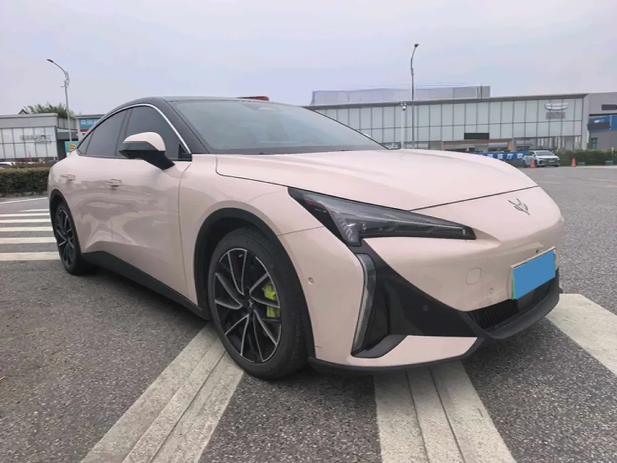 2024 ARCFOX αT5 BEV 79.2KWH,autocango,china used car exporter,china ev exporter,chinese used car exporter,chinese used ev exporter