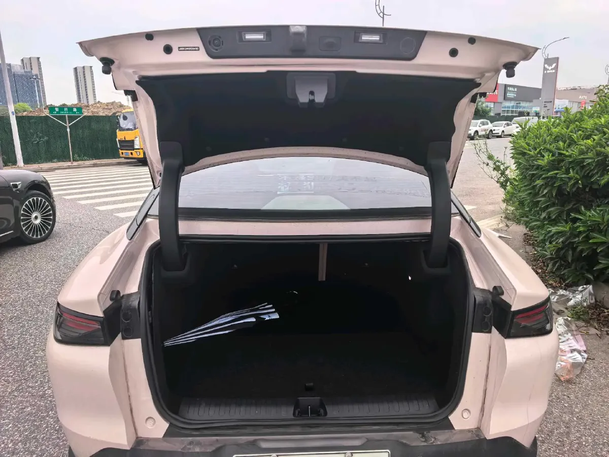 2024 ARCFOX αT5 BEV 79.2KWH,autocango,china used car exporter,china ev exporter,chinese used car exporter,chinese used ev exporter