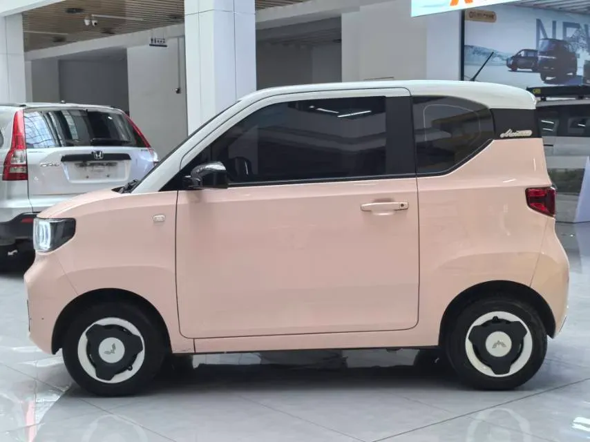 2022 WuLing HongGuang MINI EV BEV 13.9KWH,autocango,china used car exporter,china ev exporter,chinese used car exporter,chinese used ev exporter