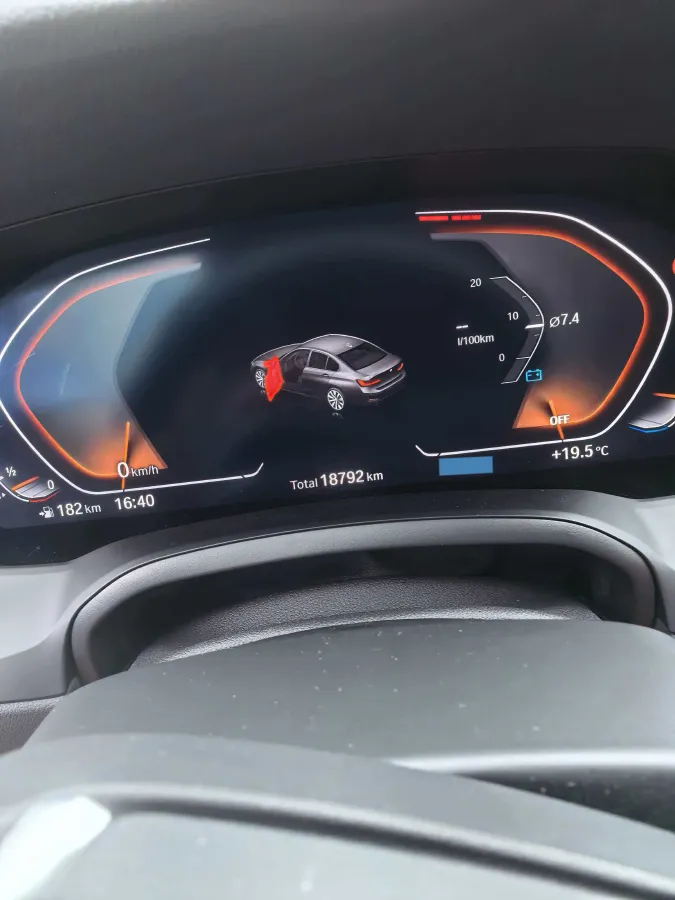 2022 BMW 3 Series 2.0T 156HP L4 8AT,autocango,china used car exporter,china ev exporter,chinese used car exporter,chinese used ev exporter