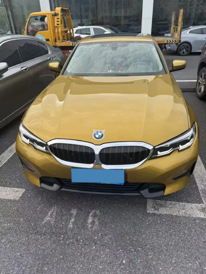 2022 BMW 3 Series 2.0T 156HP L4 8AT,autocango,china used car exporter,china ev exporter,chinese used car exporter,chinese used ev exporter