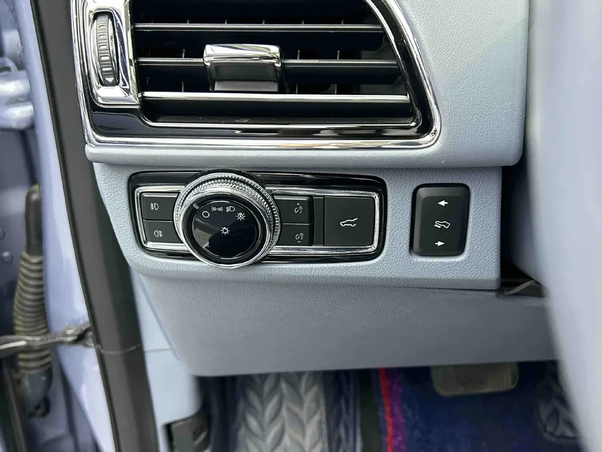 2020 Lincoln Navigator 3.5T 388HP V6 10AT,autocango,china used car exporter,china ev exporter,chinese used car exporter,chinese used ev exporter