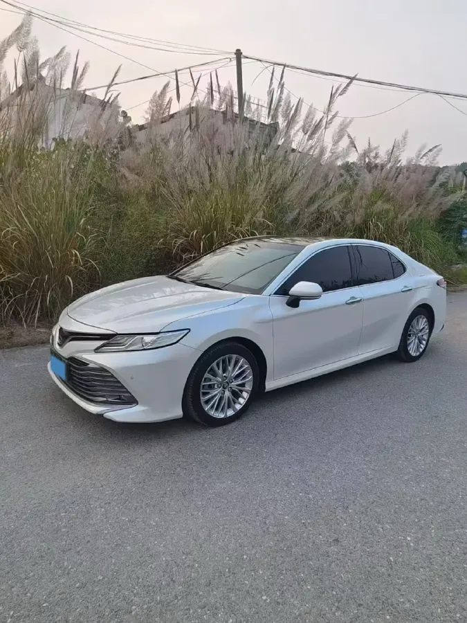 2019 Toyota Camry 2.5L 209HP L4 8AT,autocango,china used car exporter,china ev exporter,chinese used car exporter,chinese used ev exporter