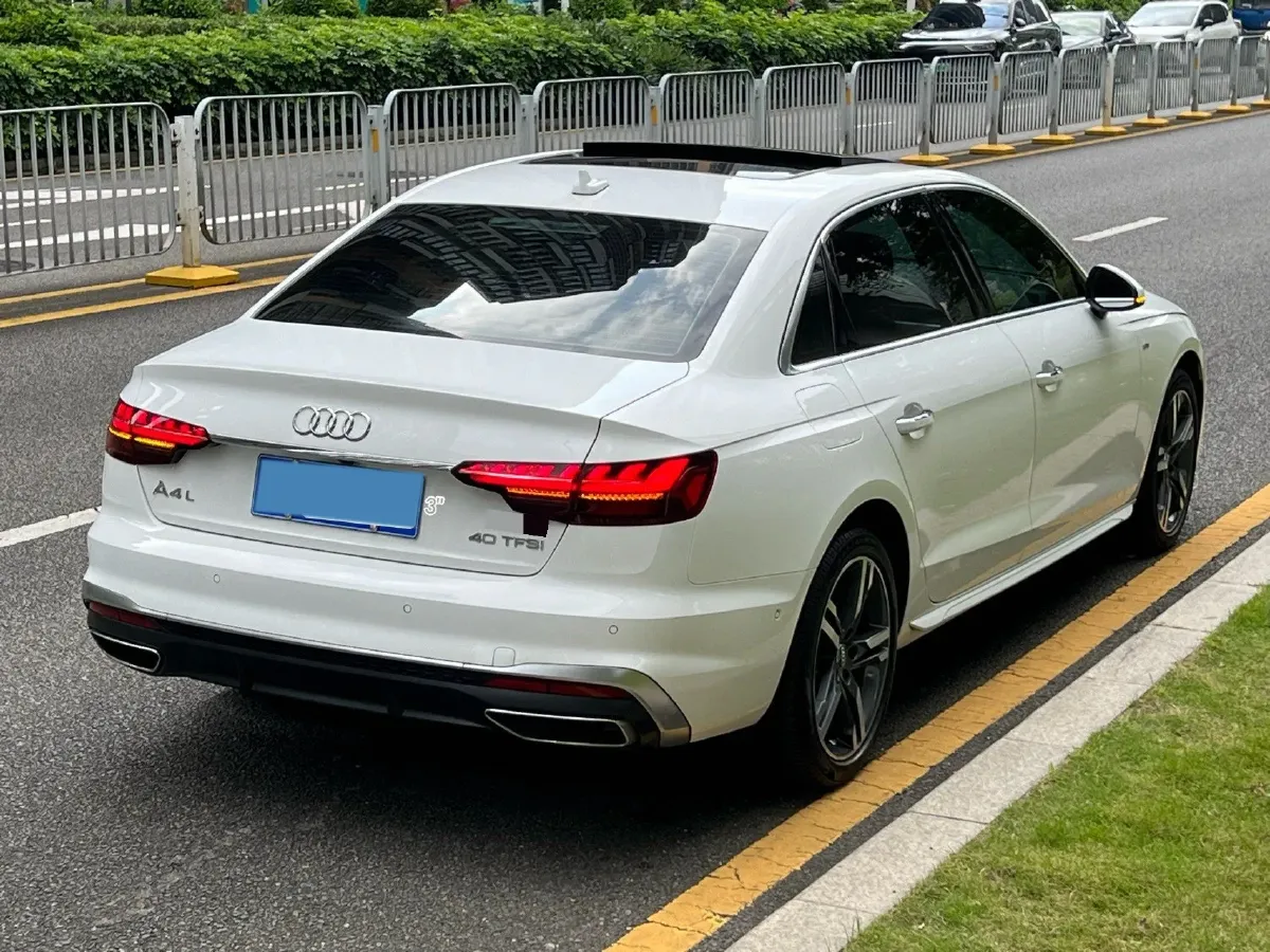 2020 Audi A4L 2.0T 190HP L4 7DCT,autocango,china used car exporter,china ev exporter,chinese used car exporter,chinese used ev exporter