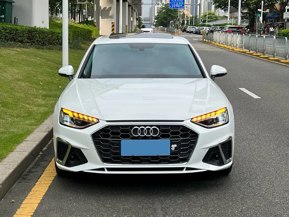 2020 Audi A4L 2.0T 190HP L4 7DCT,autocango,china used car exporter,china ev exporter,chinese used car exporter,chinese used ev exporter