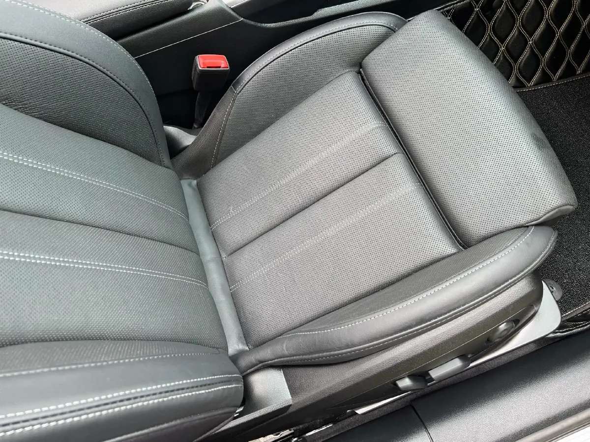 2020 Audi A4L 2.0T 190HP L4 7DCT,autocango,china used car exporter,china ev exporter,chinese used car exporter,chinese used ev exporter