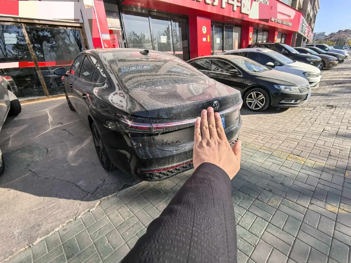 2025 Volkswagen Passat 2.0T 220HP L4 7DCT,autocango,china used car exporter,china ev exporter,chinese used car exporter,chinese used ev exporter