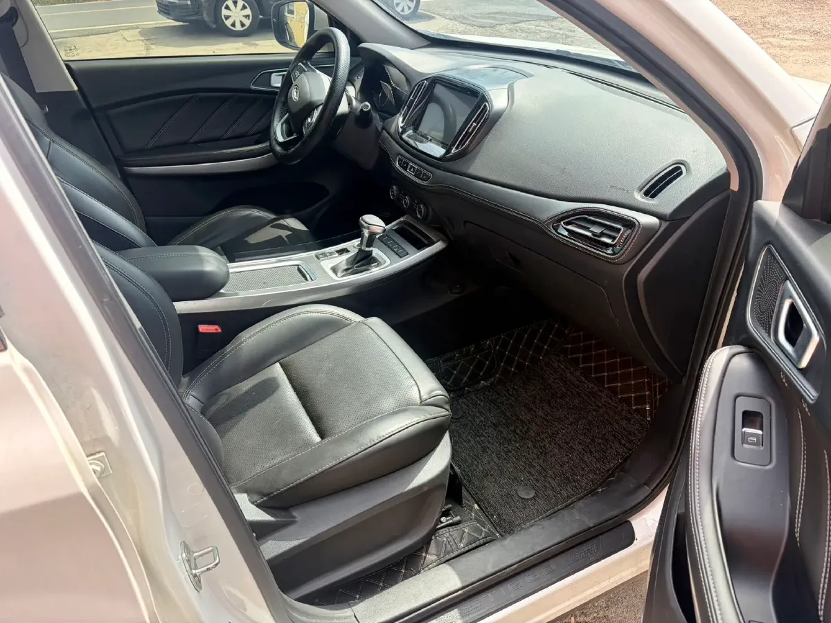 2019 Chery Tiggo 7 1.5T 156HP L4 6DCT,autocango,china used car exporter,china ev exporter,chinese used car exporter,chinese used ev exporter