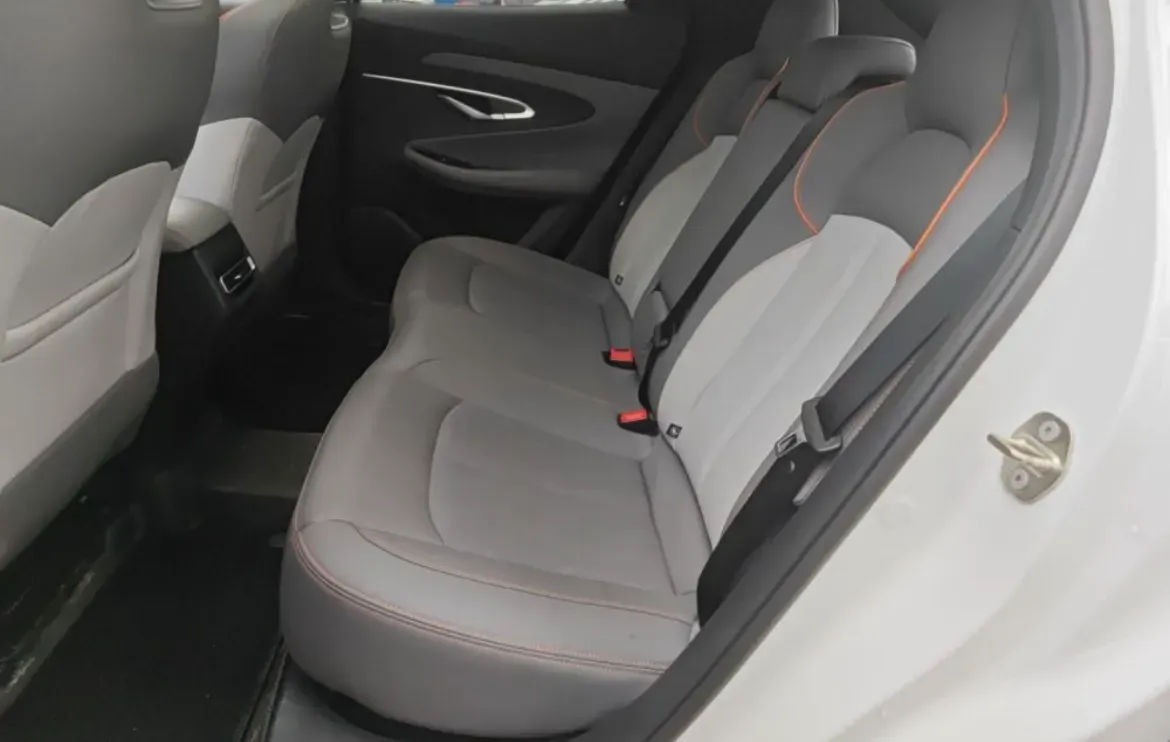 2022 ChangAn UNI-T 1.5T 188HP L4 7DCT,autocango,china used car exporter,china ev exporter,chinese used car exporter,chinese used ev exporter