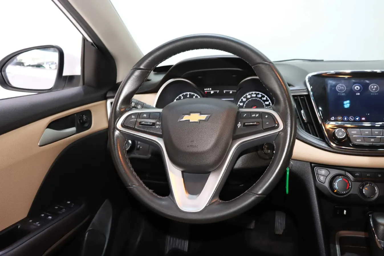 2022 Chevrolet Monza 1.5L 113HP L4 6AT,autocango,china used car exporter,china ev exporter,chinese used car exporter,chinese used ev exporter
