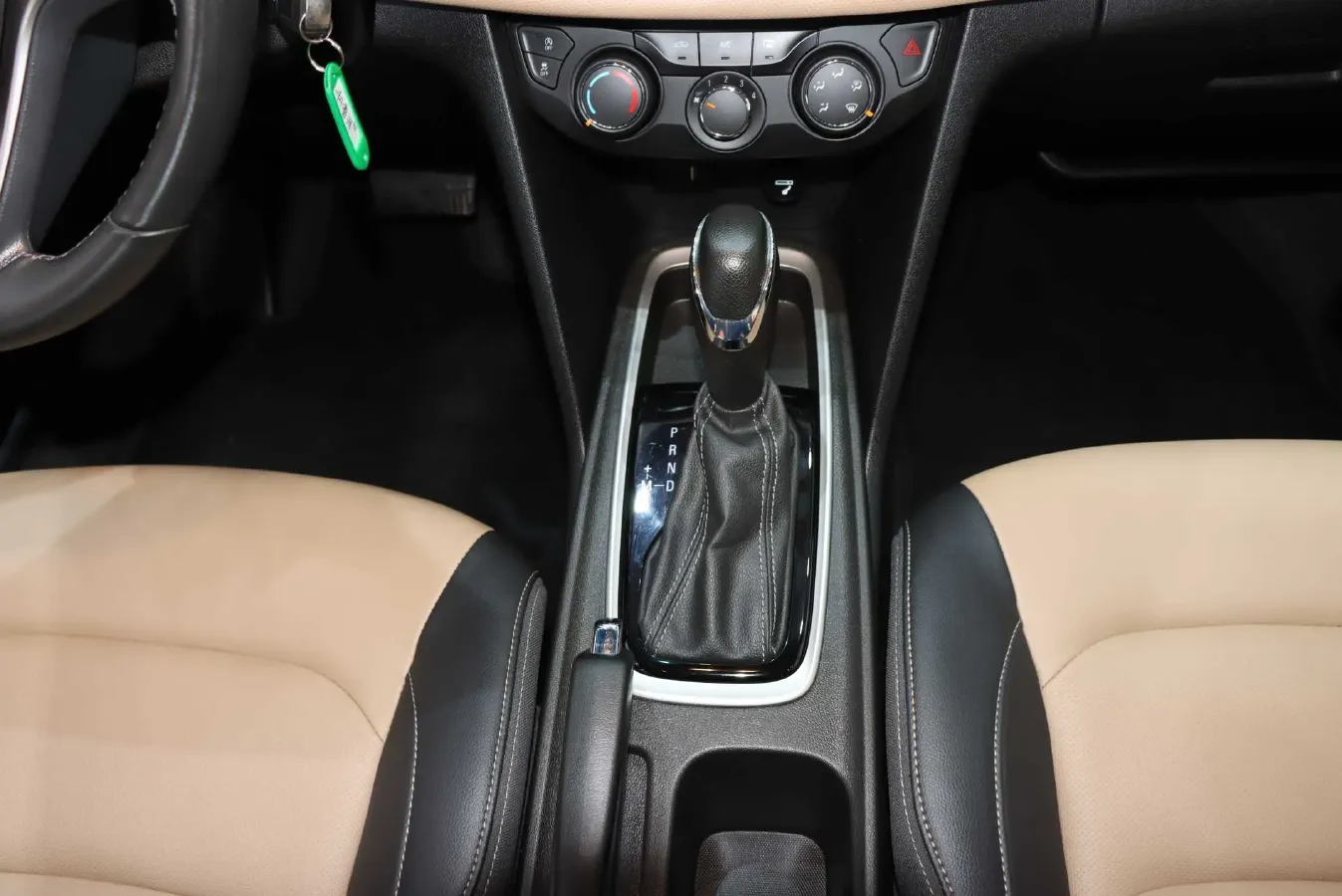 2022 Chevrolet Monza 1.5L 113HP L4 6AT,autocango,china used car exporter,china ev exporter,chinese used car exporter,chinese used ev exporter