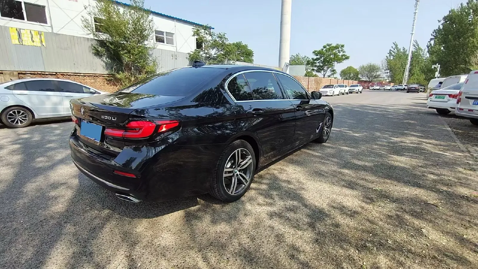 2022 BMW 5 Series 2.0T 252HP L4 8AT,autocango,china used car exporter,china ev exporter,chinese used car exporter,chinese used ev exporter