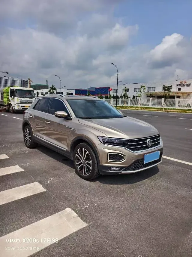 2020 Volkswagen T-Roc 1.4T 150HP L4 7DCT,autocango,china used car exporter,china ev exporter,chinese used car exporter,chinese used ev exporter