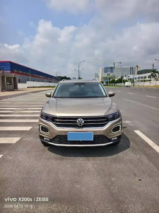 2020 Volkswagen T-Roc 1.4T 150HP L4 7DCT,autocango,china used car exporter,china ev exporter,chinese used car exporter,chinese used ev exporter