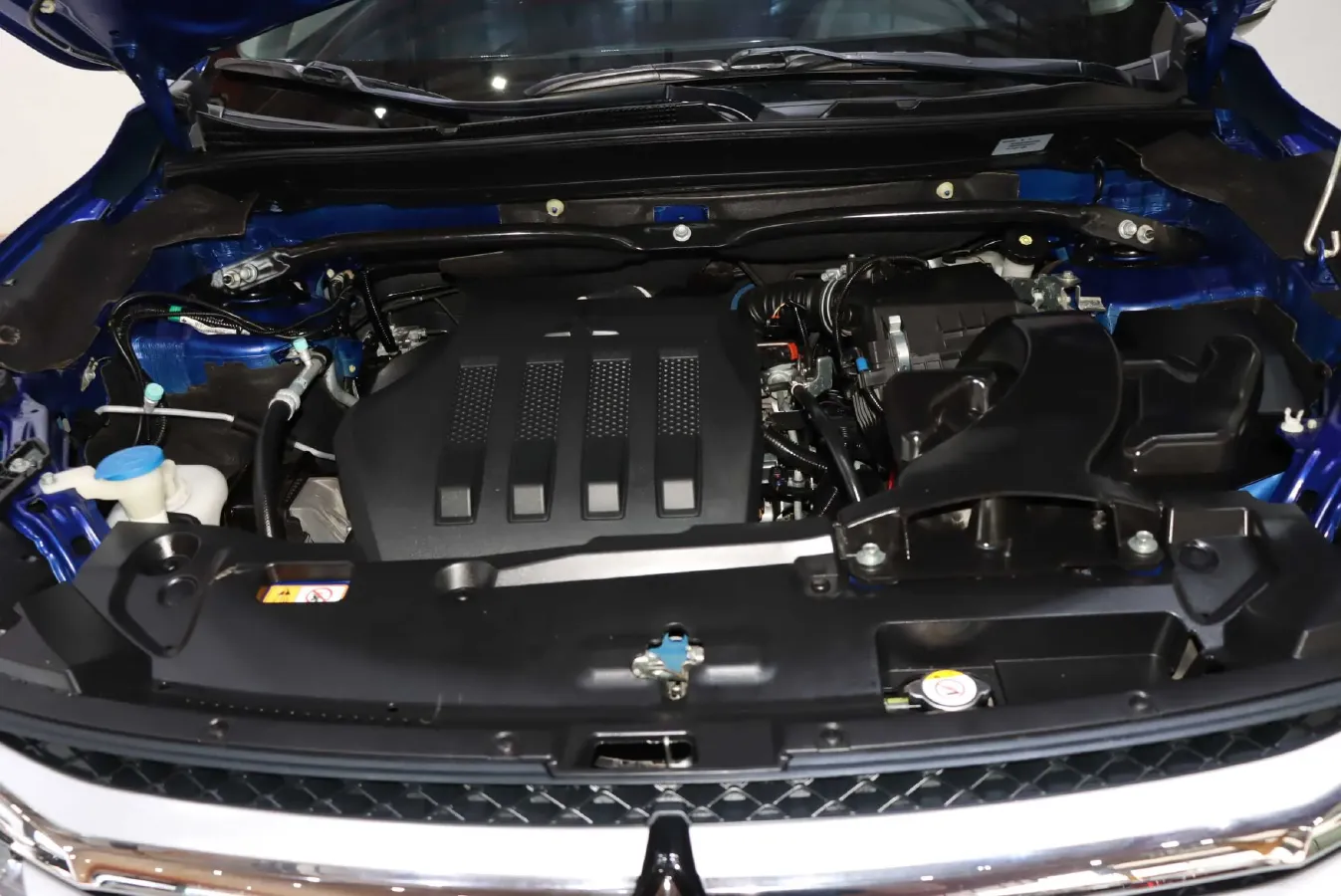 2021 Mitsubishi Eclipse Cross 1.5T 170HP L4 CVT,autocango,china used car exporter,china ev exporter,chinese used car exporter,chinese used ev exporter