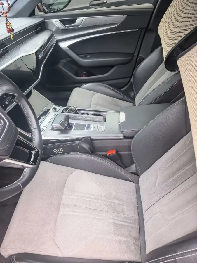2024 Audi A6L 2.0T 190HP L4 7DCT,autocango,china used car exporter,china ev exporter,chinese used car exporter,chinese used ev exporter