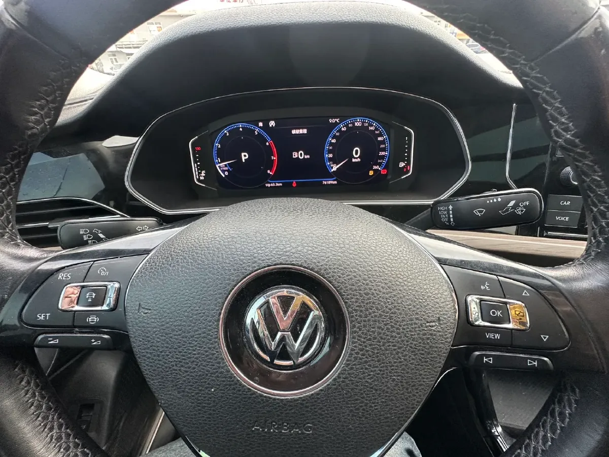 2019 Volvo V40 1.5T 152HP L4 6AT,autocango,china used car exporter,china ev exporter,chinese used car exporter,chinese used ev exporter