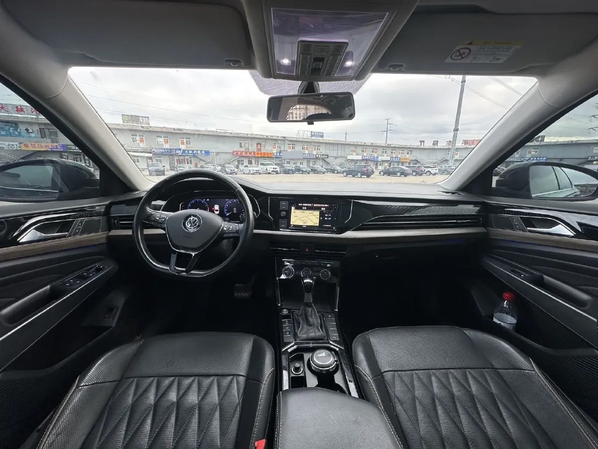 2019 Volvo V40 1.5T 152HP L4 6AT,autocango,china used car exporter,china ev exporter,chinese used car exporter,chinese used ev exporter